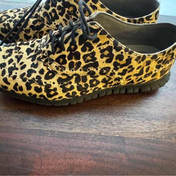 Cole Haan Leopard Pattern Lace-Up Shoes 9.5 - Picture 2 of 9